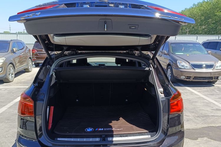 宝马X1 2019款 sDrive18Li 尊享型中控内饰7006