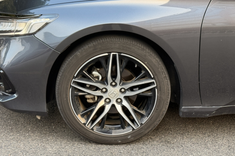 本田 雅阁 2022款 260TURBO 幻夜·尊贵版车身外观6004