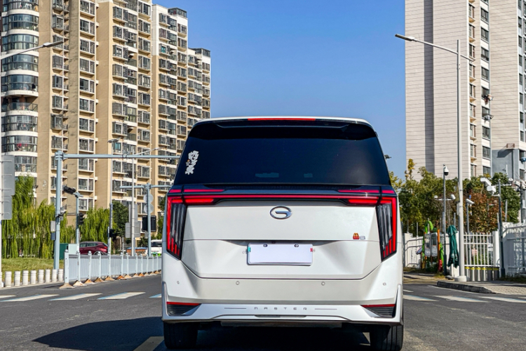 广汽传祺 传祺M8 2023款 宗师系列 400T 旗舰版车身外观6001