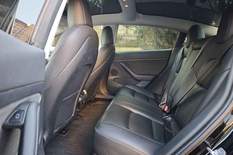 特斯拉 Model 3 2022款 后轮驱动版中控内饰7002