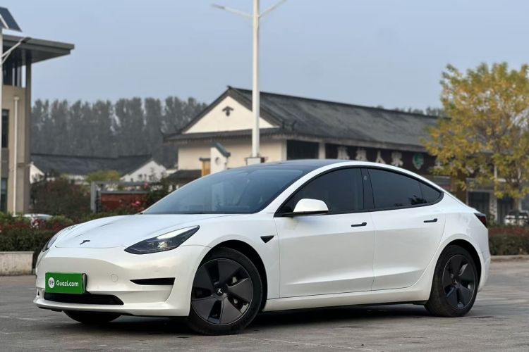 特斯拉 Model 3 2022款 后轮驱动版车身外观1