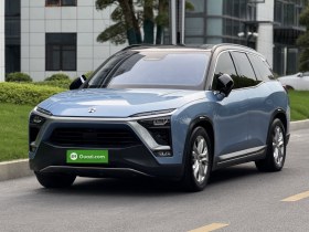 蔚来ES8 2018款 355KM 基准版 七座版