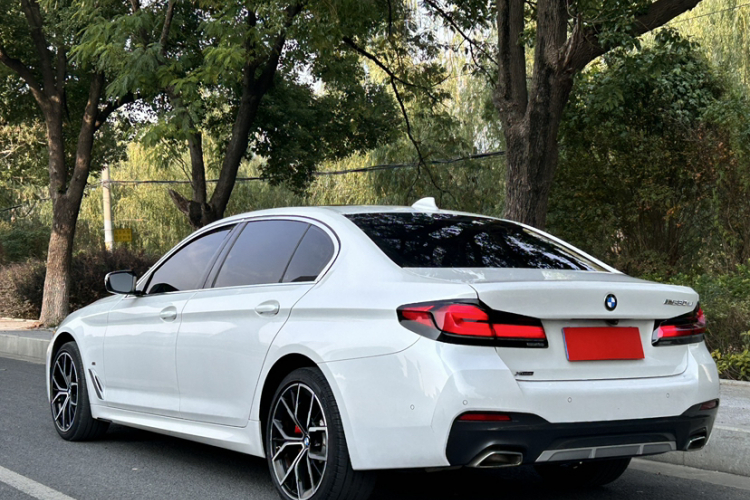 宝马5系 2022款 改款 530Li xDrive M运动套装车身外观6001