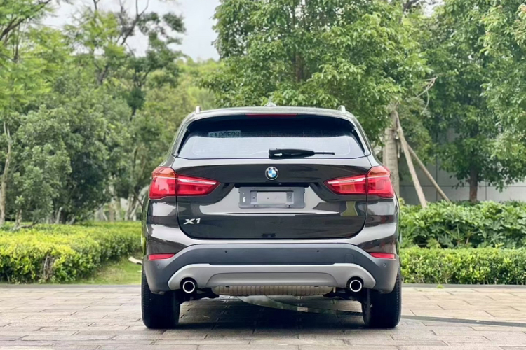 宝马X1 2018款 sDrive20Li 领先型车身外观6004