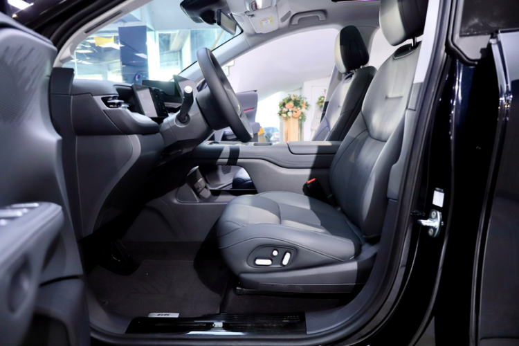 小鹏G6 2025款 725 超长续航 Max 旗舰版中控内饰7008