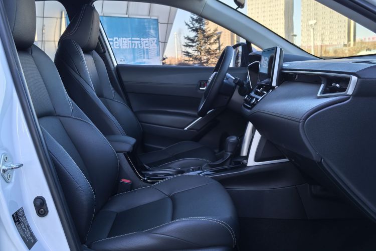 丰田 锋兰达 2022款 2.0L CVT豪华PLUS版中控内饰7005