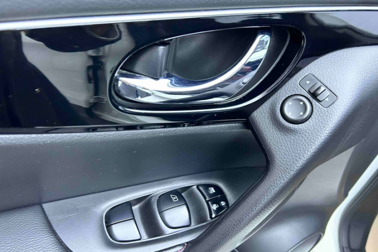 日产 逍客 2017款 2.0L CVT豪华版 国V中控内饰7006