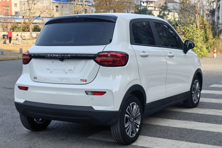 零跑汽车 零跑T03 2024款 403舒享版车身外观6008