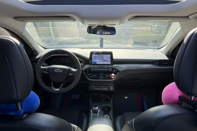 福特 福克斯 2020款 两厢 EcoBoost 180 自动锋潮型中控内饰7001