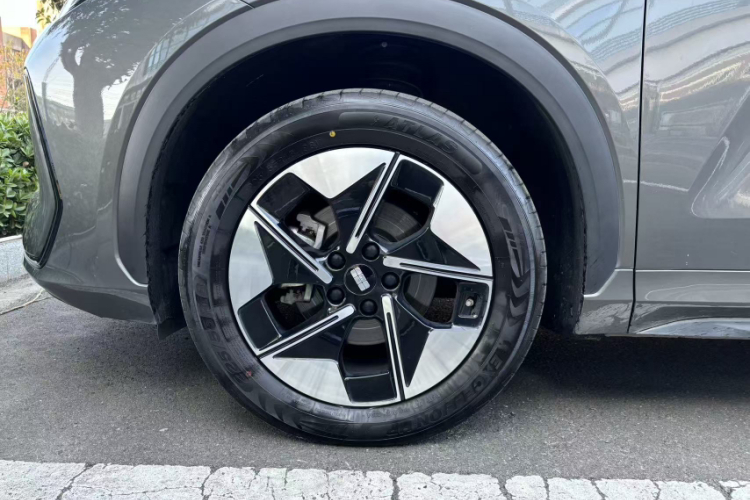 吉利银河 银河E5 2024款 530km 探索+版车身外观6008