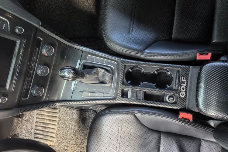 大众 高尔夫 2017款 230TSI 自动舒适百万辆纪念版中控内饰7001