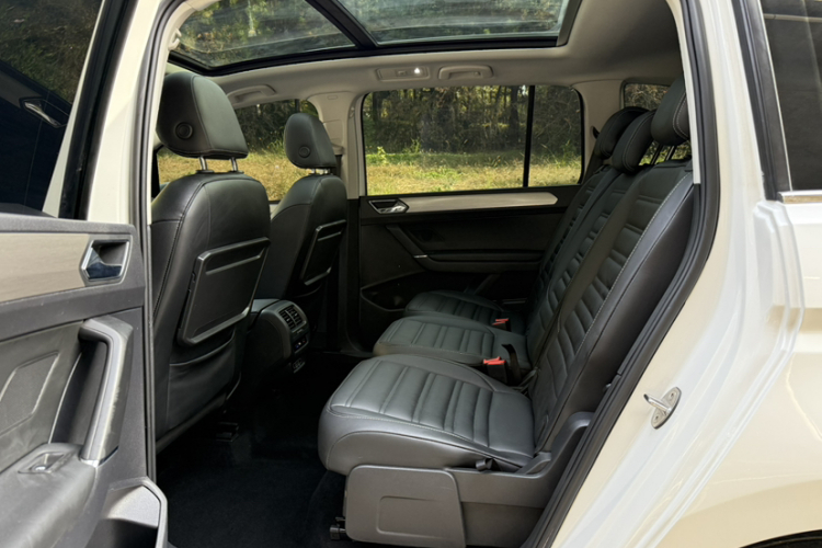 大众 2018款 途安L 280TSI DSG舒适版 7座 国V中控内饰7013