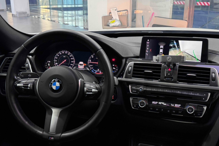 宝马3系GT 2020款 320i M运动套装中控内饰7005