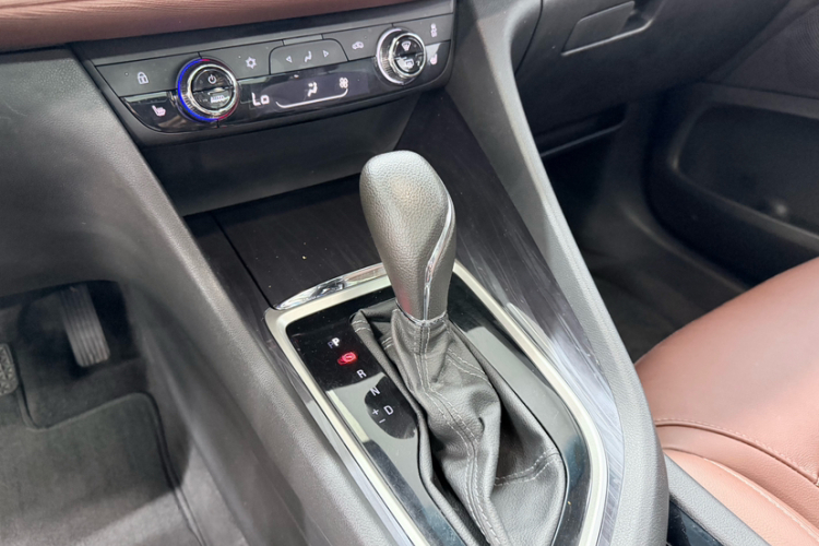 别克GL6 2019款 18T 6座互联豪华型 国VI局部细节18