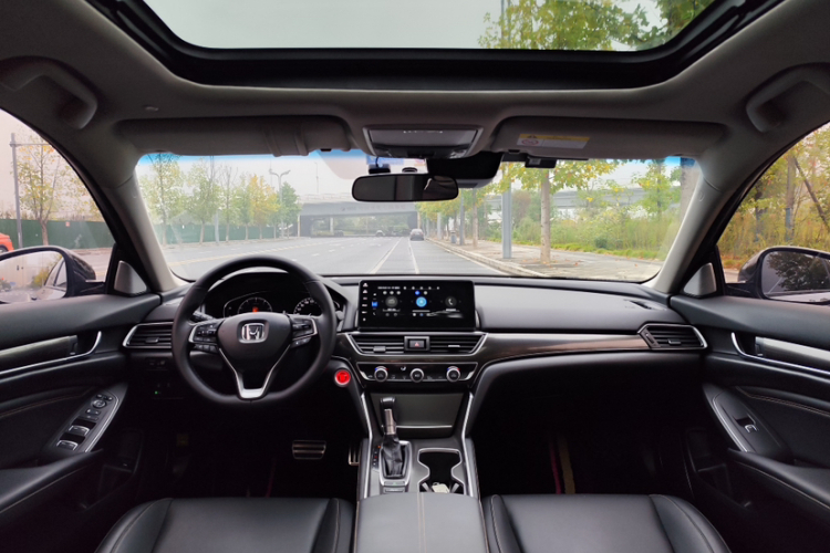 本田 雅阁 2022款 260TURBO 幻夜·尊贵版中控内饰7002