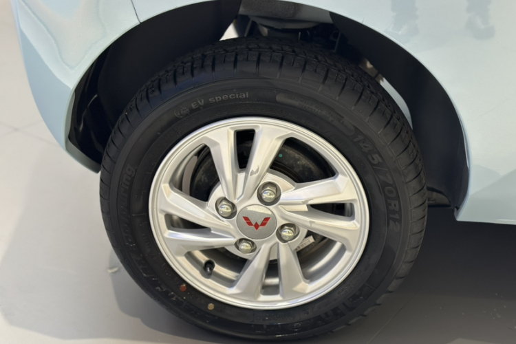 五菱汽车 宏光MINIEV 2020款 悦享款 磷酸铁锂车身外观6003