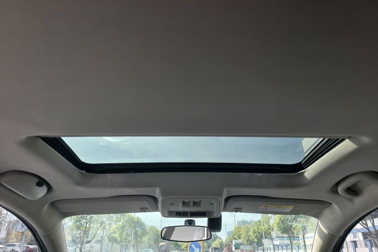 别克 威朗 2019款 三厢 20T 双离合领先型中控内饰7007