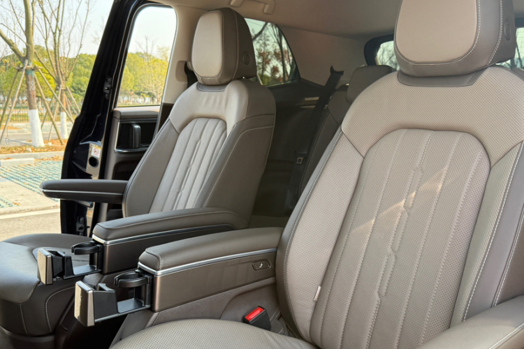 大众 威然 2022款 330TSI 豪华版中控内饰7012