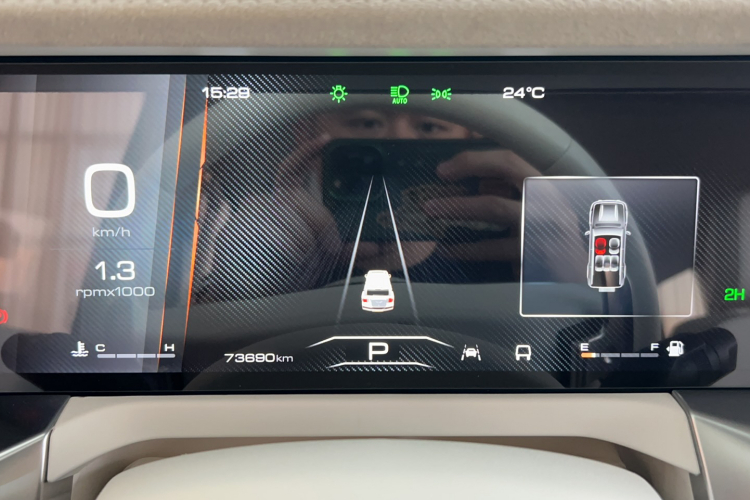 超境汽车 共创坦克300 2021款 2.0T 赛博坦克中控内饰15