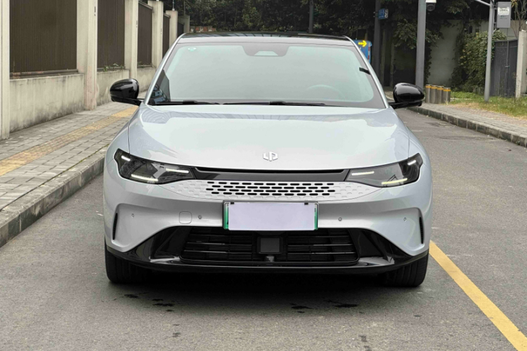 零跑汽车 零跑C01 2023款 增程 316 智享版车身外观6005