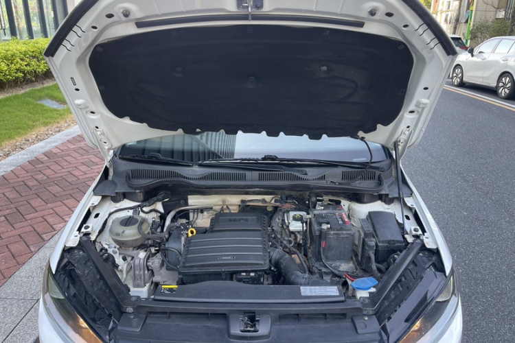 大众 高尔夫·嘉旅 2016款 1.6L 自动舒适型局部细节24