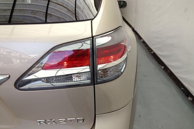 雷克萨斯RX经典 2012款 270 豪华版车身外观6011