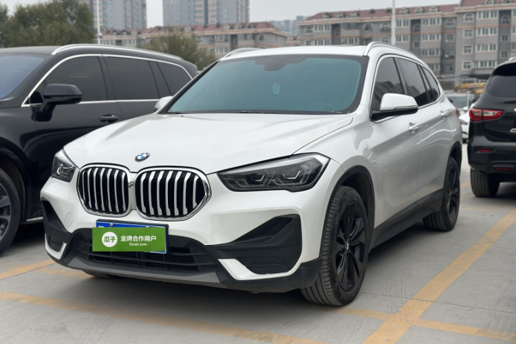 宝马X1 2021款 sDrive20Li 时尚型车身外观6005