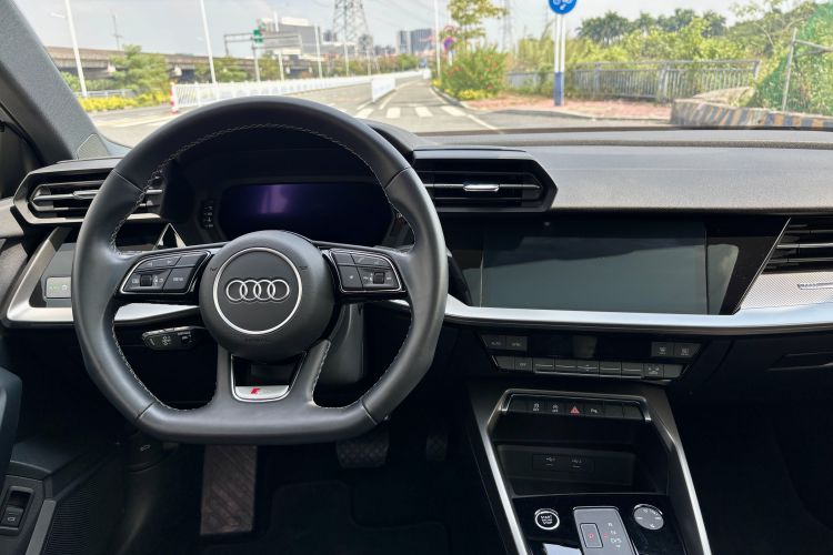奥迪A3 2023款 改款 Sportback 35 TFSI 时尚运动型中控内饰7003