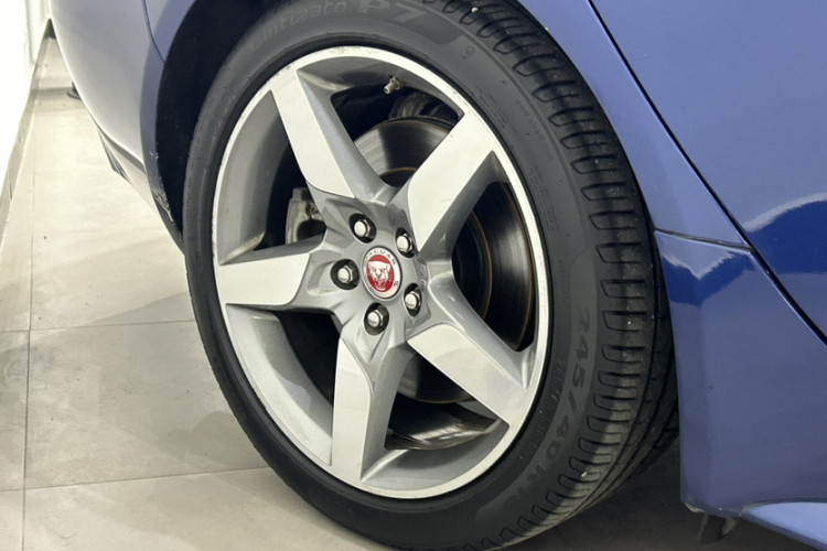 捷豹XE 2015款 2.0T 240PS R-Sport车身外观6005