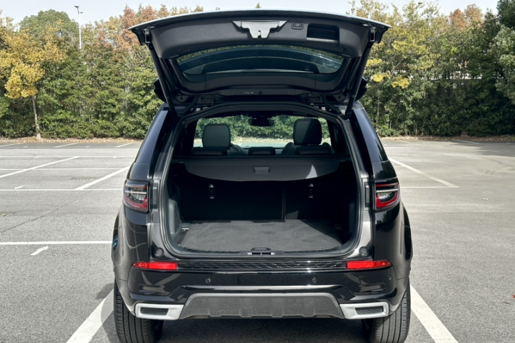 路虎 发现运动版 2020款 249PS R-Dynamic 性能科技版 5座局部细节23