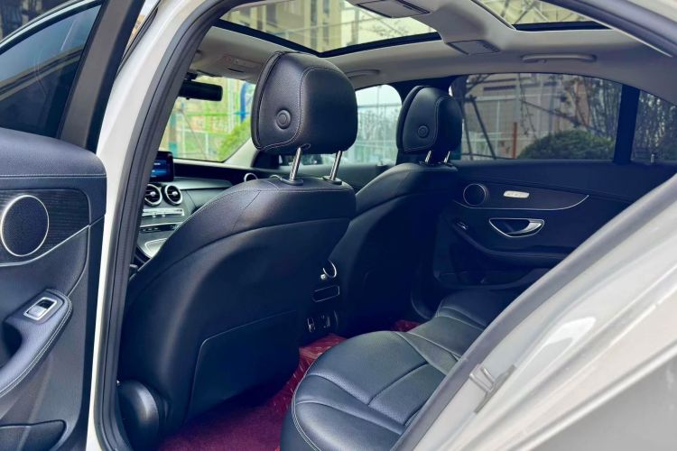 奔驰C级 2021款 C 260 L 运动版中控内饰7006