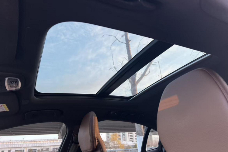 沃尔沃S60 2022款 B4 智逸豪华版中控内饰7004