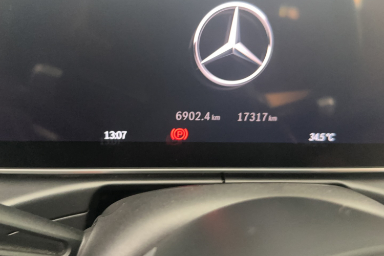 奔驰C级 2024款 C 200 L 运动版中控内饰15