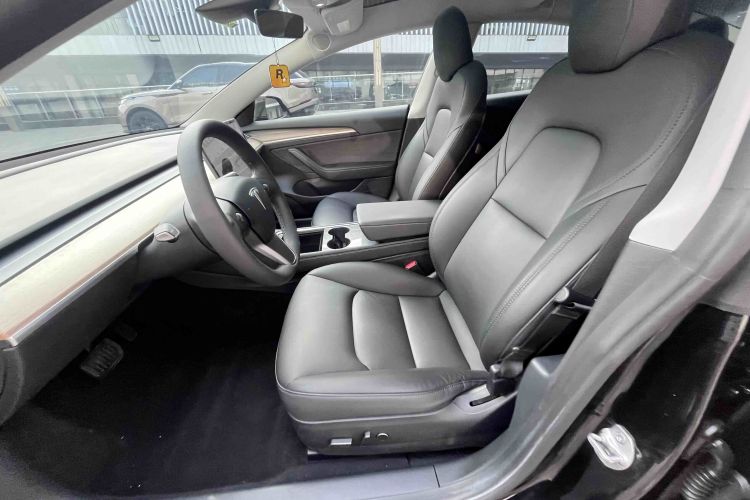 特斯拉 Model 3 2021款 标准续航后驱升级版 3D6中控内饰7001