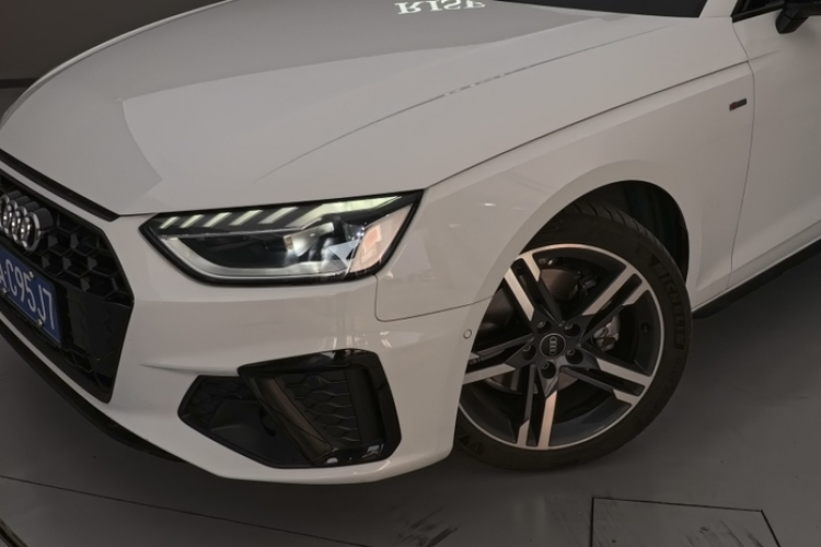 奥迪A4L 2022款 40 TFSI 豪华动感型车身外观6005
