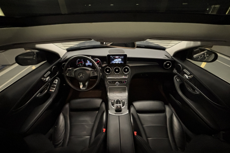 奔驰C级 2018款 C 200 L 运动版中控内饰7001