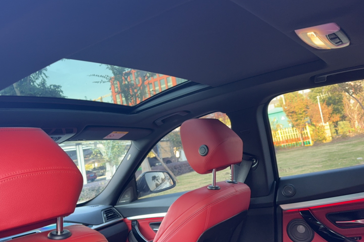 宝马3系GT 2020款 320i M运动曜夜版局部细节22