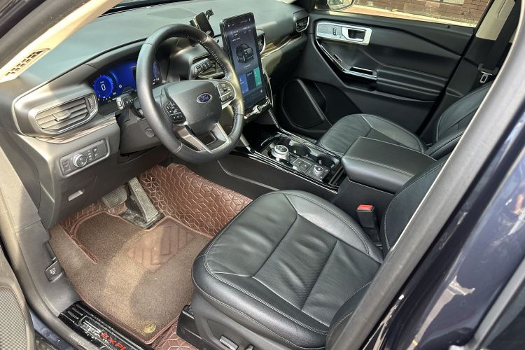 福特 探险者 2020款 EcoBoost 285 四驱钛金版 7座中控内饰7001