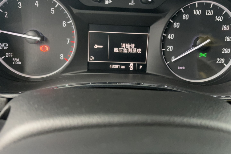 别克 昂科拉 2017款 18T 自动两驱都市精英型中控内饰15