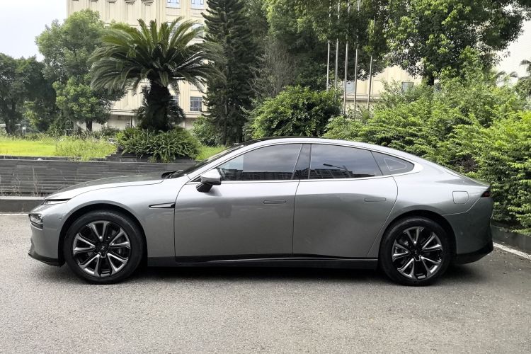 小鹏P7 2020款 670N车身外观6003