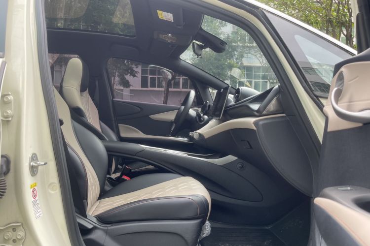 比亚迪 海豚 2021款 405km 时尚版中控内饰7005