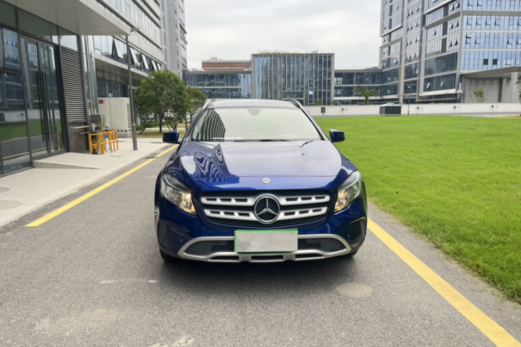 奔驰GLA 2019款 GLA 200 动感型车身外观6005
