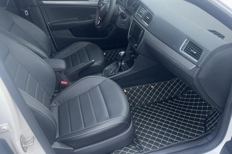 大众 朗逸 2017款 230TSI DSG舒适版中控内饰7004