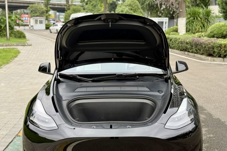 特斯拉 Model Y 2022款 后轮驱动版中控内饰7015