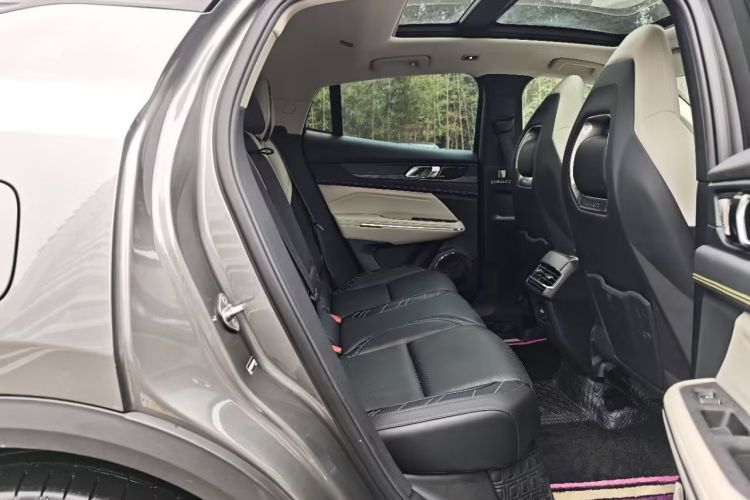 领克05 2022款 2.0TD 两驱耀Halo局部细节9005