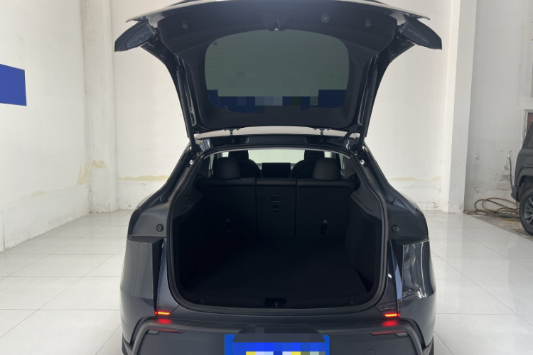 特斯拉 Model Y 2025款 后轮驱动版局部细节9003
