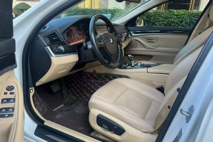 宝马5系 2014款 520Li 典雅型中控内饰7006