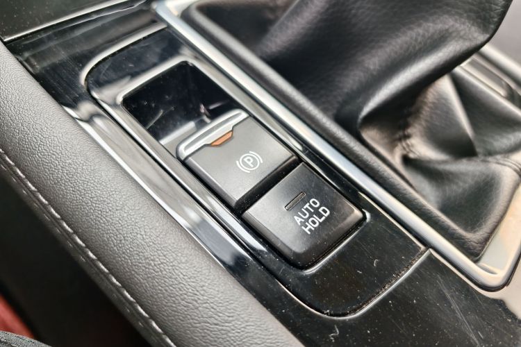 中国重汽VGV VGV U70 2020款 1.5T 手动舒适版 7座中控内饰7001