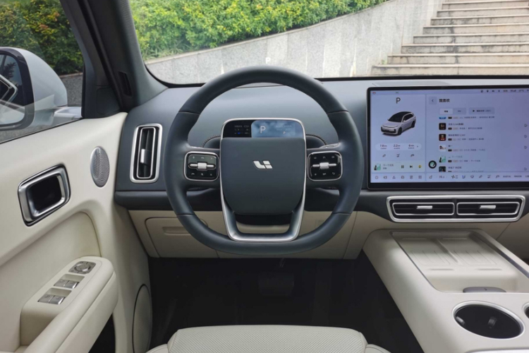 理想汽车 理想L7 2024款 Ultra中控内饰7006