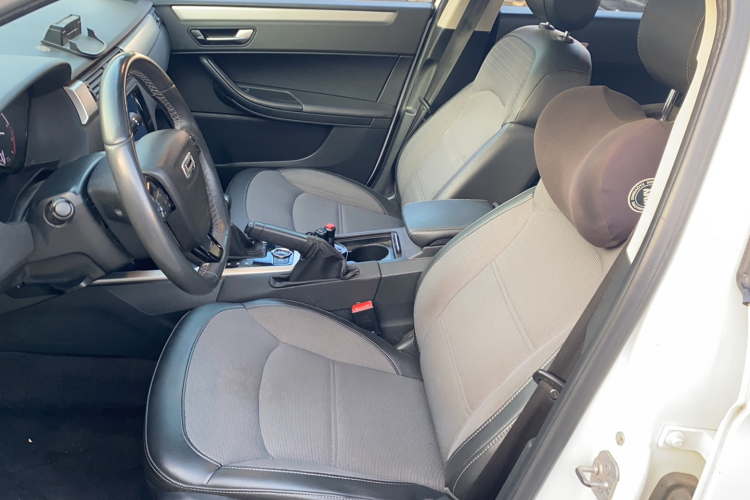 观致3 2017款 都市SUV 1.6T 自动致悦型局部细节19